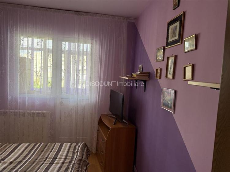 Apartament cu 4 camere zona  9 Mai - 3
