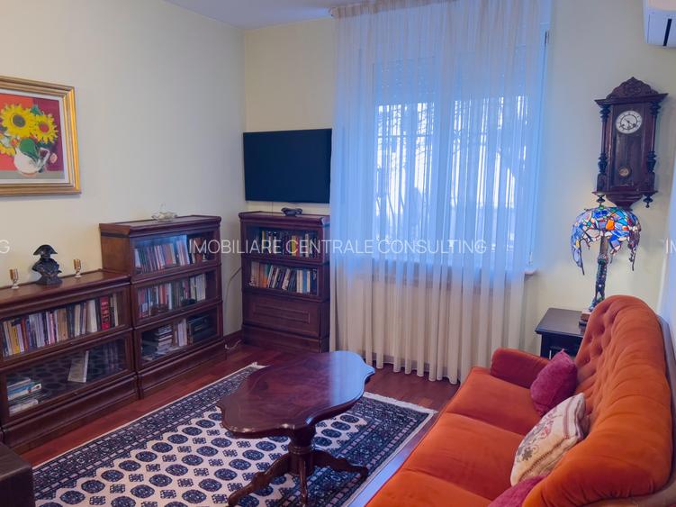 Parter în vilă cu grădină. - 8