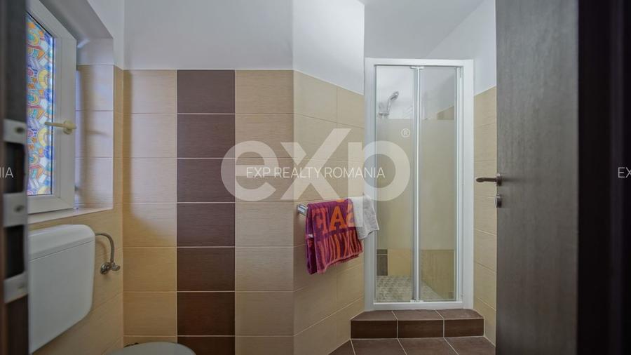 Casă individuală la 4 km de Brașov | 730 mp teren - P+E+M - 7