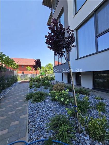 De inchiriat: Penthouse 4 camere 118 mp - etaj 3/3 | Terasa 19,2 mp. 3,8 km fata - 35
