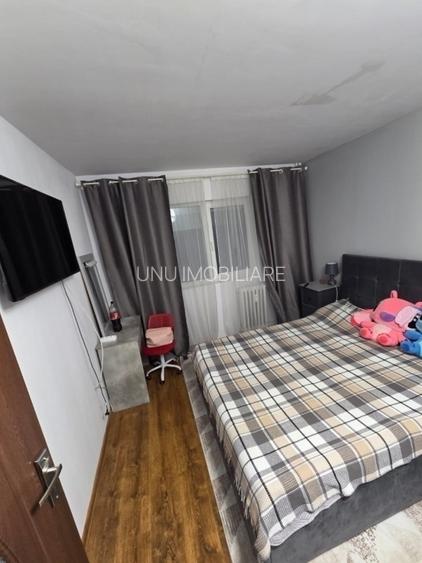 Etaj 3 - Alexandru - Zimbru - 2 camere - mobilat + utilat - 7