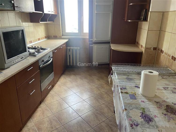 Apartament 2 camere , zona Spitalul judetean , decomandat , 52 mp , liber - 4