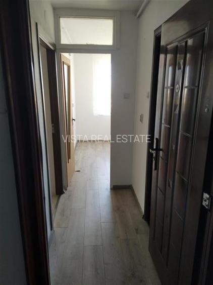 Garsoniera renovata in Astra, Brasov - 4