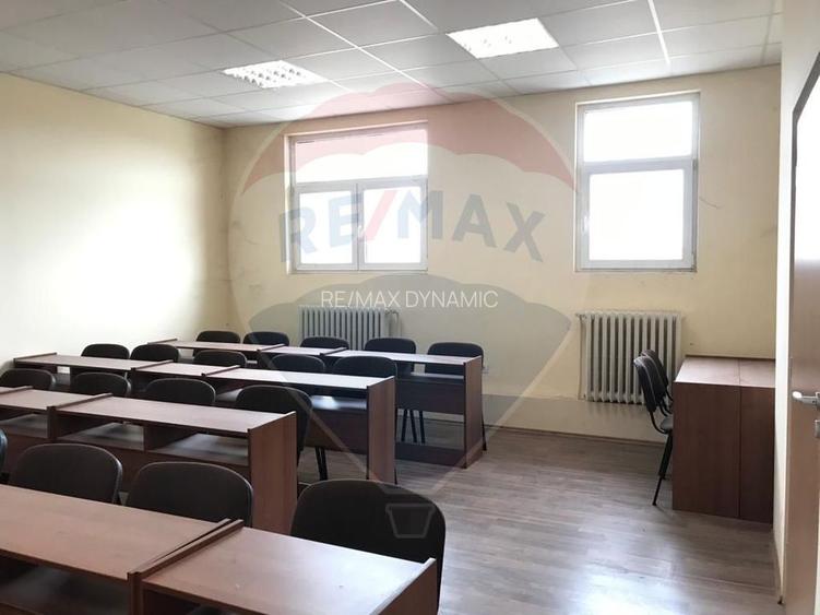 De închiriat spațiu birouri de 171mp în zona Intim - 2