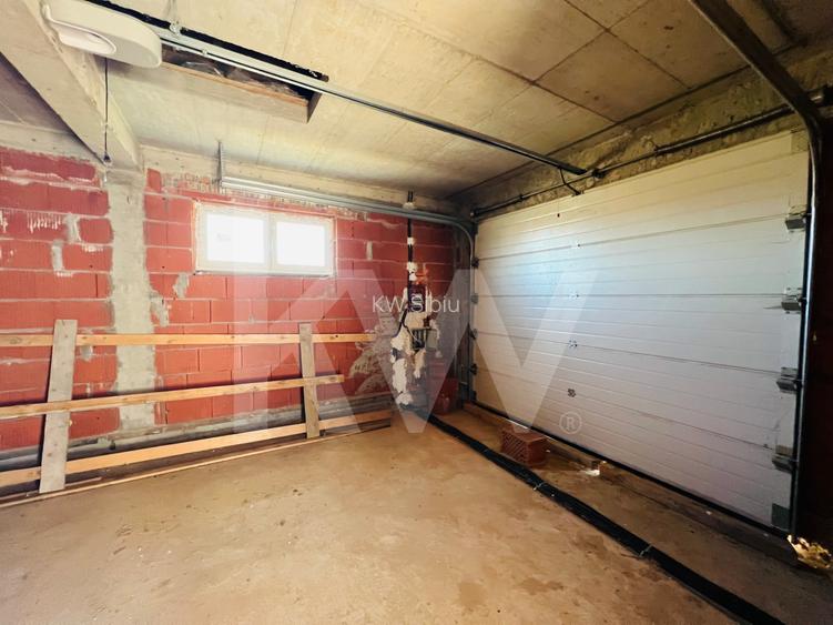 Casa unifamilială mare 5 cam, garaj, curte. Întabulată. Fughiu Oradea - 34