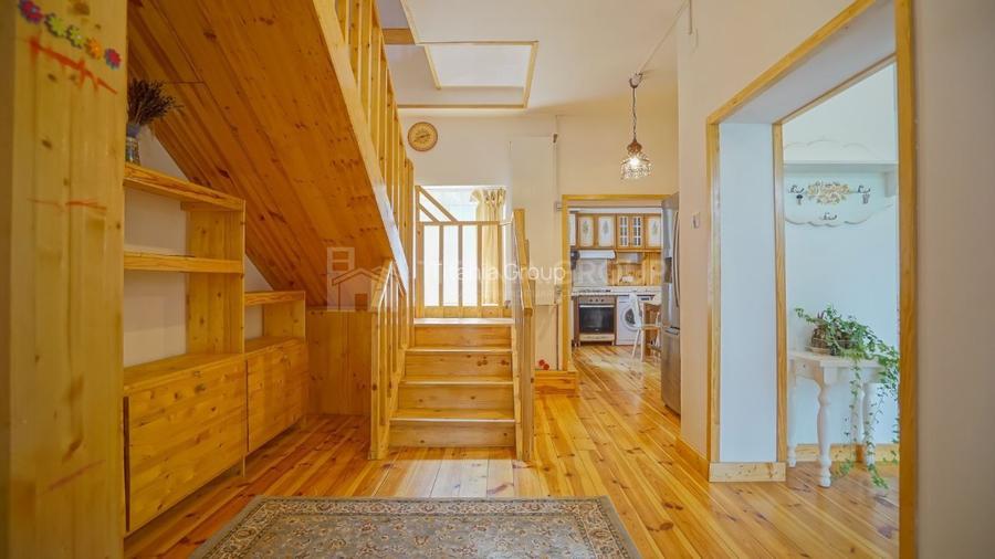 Vila in Poiana Brasov cu teren generos 1600mp, 2 corpuri, comision 0 - 3