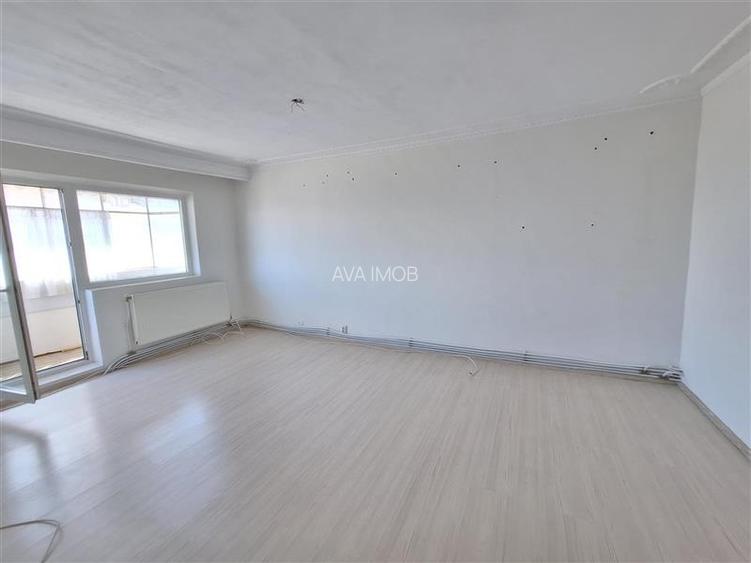 Apartament 3 camere decomandat , zona Nord-Bacau - 3