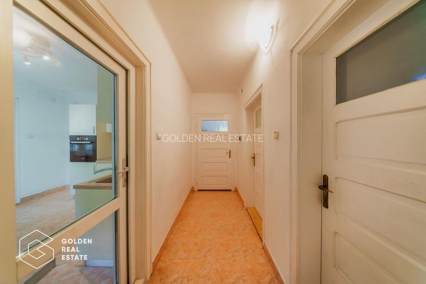 Vila superba, P+E,  Cuvin, 9 camere, 200 mp si teren 1300 mp plus anexa 3 camere - 28