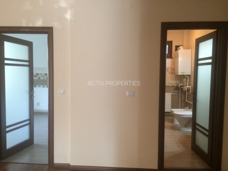 Vila 2005,metrou Brancoveanu 14 min, P+1, su 200mp, 5 camere,3 bai, teren 200 mp - 6