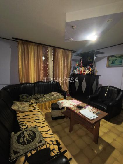 Apartament cu 2 camere zona Unirii Sud parter din 4 confort 1 semidecomandat - 2