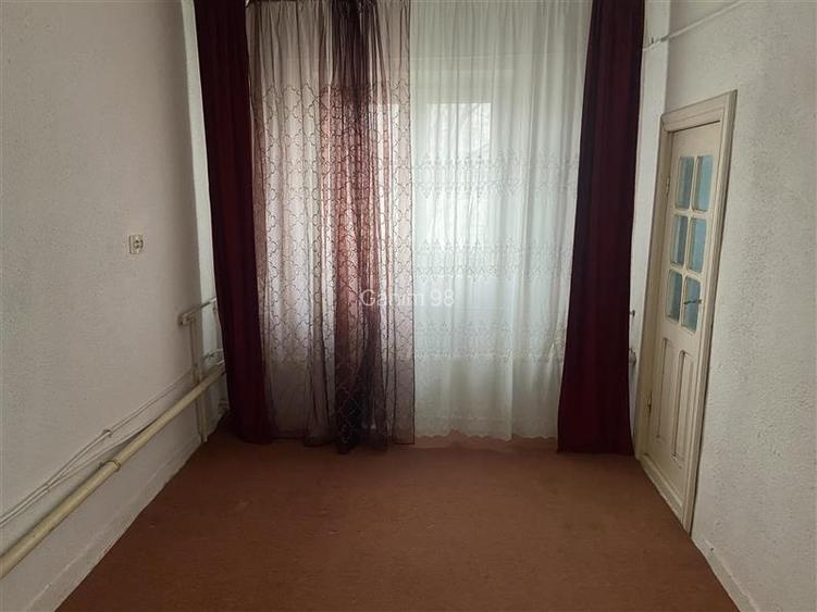 Apartament 2 camere , strada Bucegi - Policlinica nr 2 , 56 mp , balcon si logie - 7