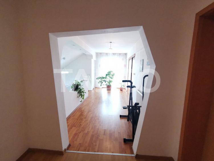 Casa in zona Centrala cu 8 camere mobilate teren 890 mp - 15