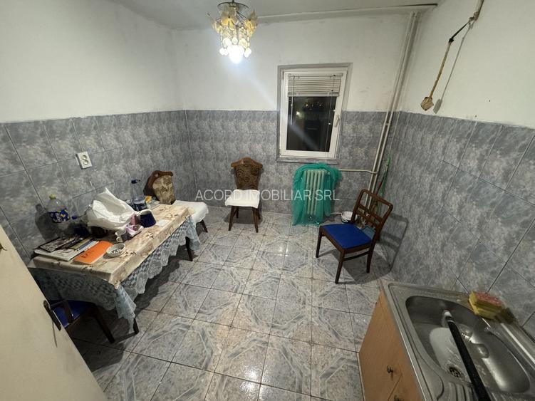 Apartament 4 camere zona Inel 2 - 6