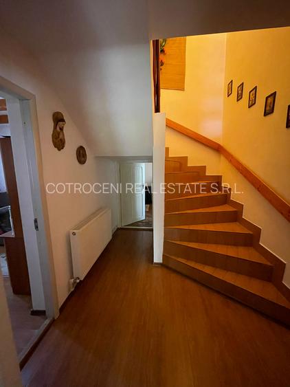 Refugiul Tău Verde: Casă Spațioasă cu Livadă, Anexe și Panouri Solare - 20