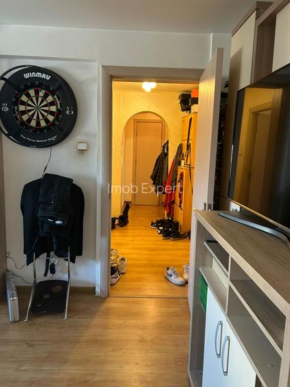 Vand apartament cu 3 camere Centrul Civic, Strada Toamnei - 9