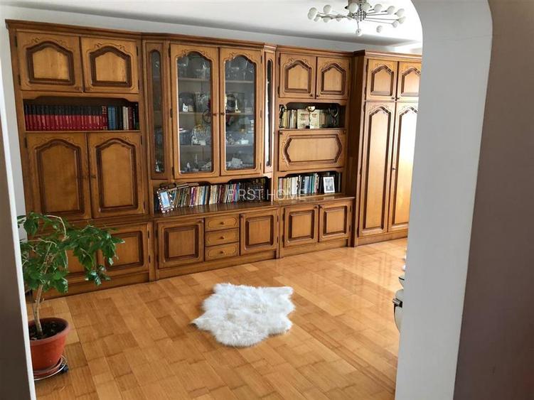 Apartament 3 camere, zona Centrala , etaj 4, renovat si mobilat - 3