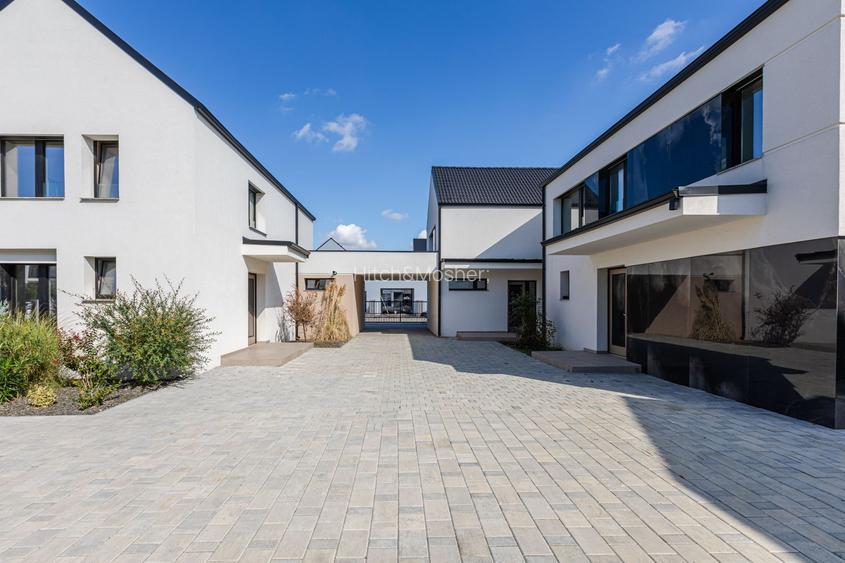 Refugiu Luminos: Modernitate și Spațiu - Comision 0 - 3