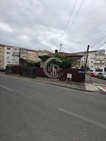 Proprietate cu potențial comercial – casă și teren în zona Clubul Politistilor /