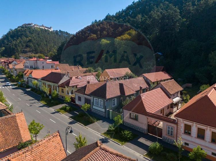 Casă cu două corpuri, teren 835 mp, str. I.L. Caragiale, Râșnov - 4