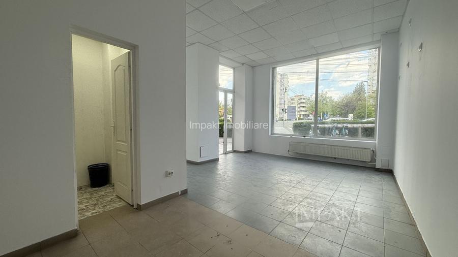 Spatiu comercial cu vitrina generoasa aproape de centru - 2