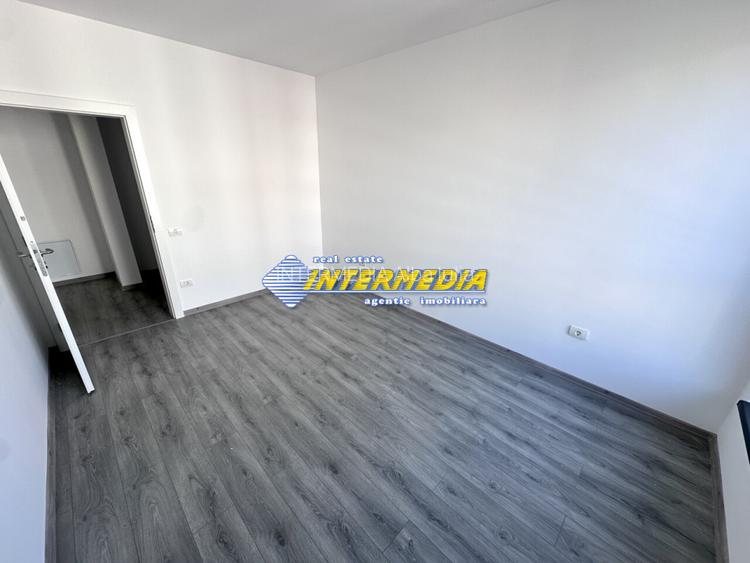 APARTAMENT 3 CAMERE I DE INCHIRIAT I CENTRU I ETAJ 1 I NEMOBILAT I - 3