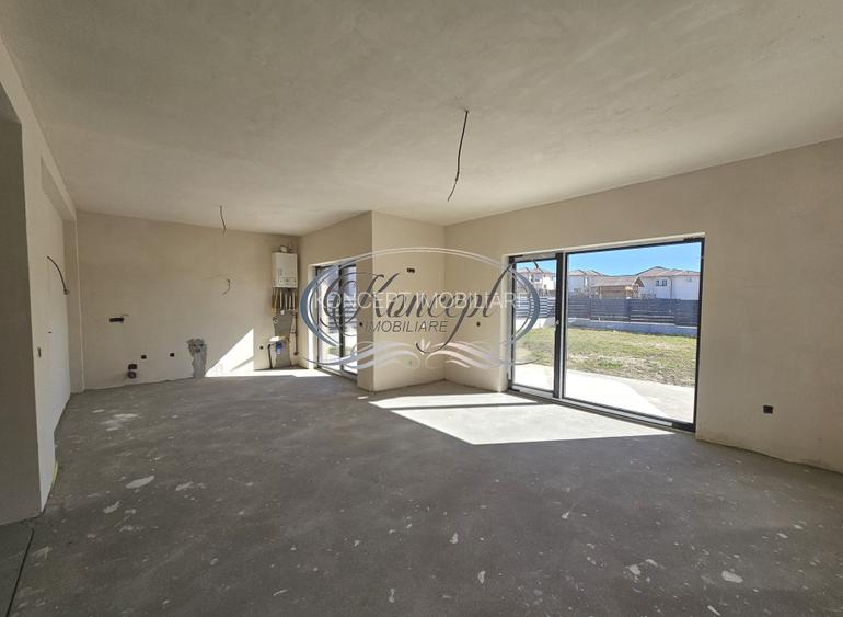 Locuinta moderna cu design cubic si curte plana in Dezmir - 5