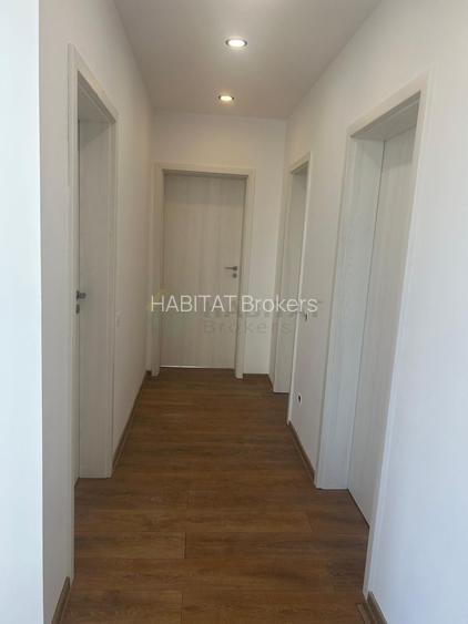 Casă modernă de vânzare / Strada Alexandru Ioan Cuza - 12