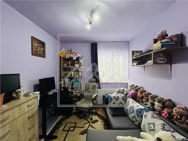 Apartament de vanzare in Sibiu - 3 camere, balcon - Zona Gusterita - 3