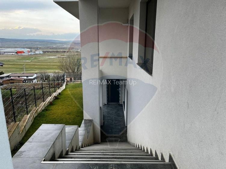 Casă individuală cu 4 dormitoare de vânzare str Planoarelor Dezmir - 6