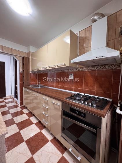 Apartament decomandat 2 camere de închiriat – Luica 45, Sector 4,  - 5