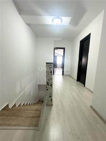 Afacere la Cheie in Mamaia Nord: Pensiune de Vanzare cu 18 Camere - 33