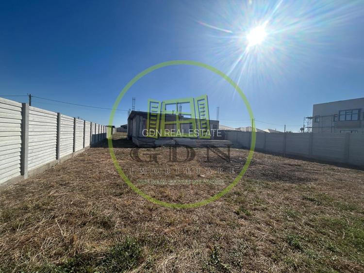 Casa plan parter, 600 mp, 115 mp utili, Metro - 12