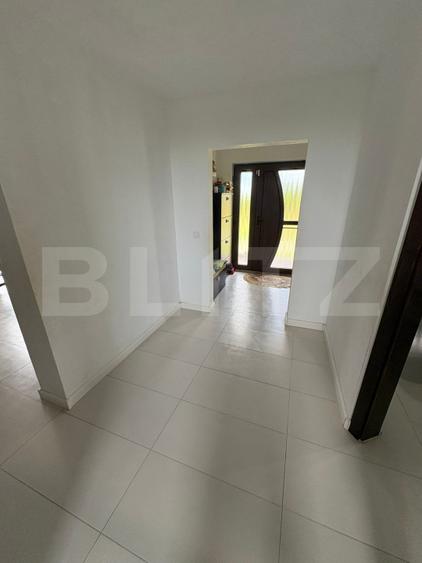 Casă de vânzare 140 mp, 5 ari teren, garaj interior – zona Pensiunea Morariu