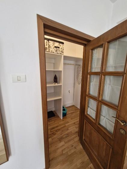 Lovely large sunny studio apartment – Dacia Polona area