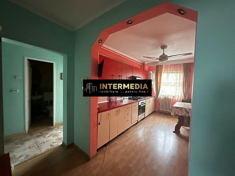 Vanzare Apartament 4 camere Deco CETATE Mercur 2 bai 90 mp cu balcon si pod