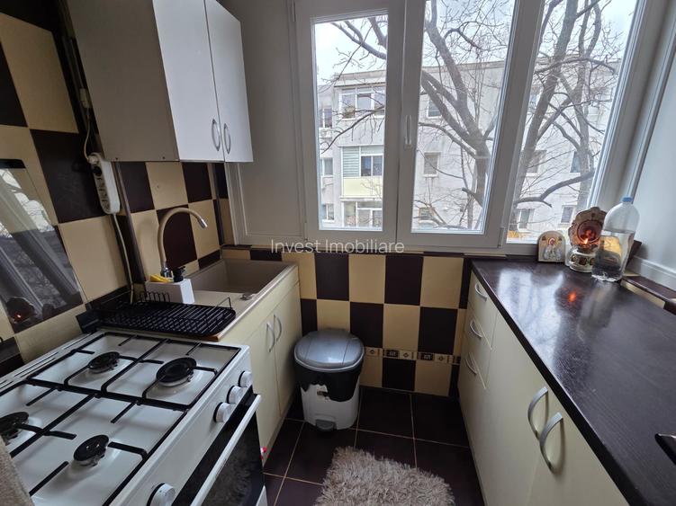 Apartament 2 camere- Decomandat- Etaj intermediar - 7