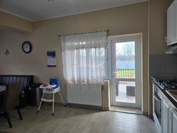 Casă/ Vilă de Vînzare  - 13