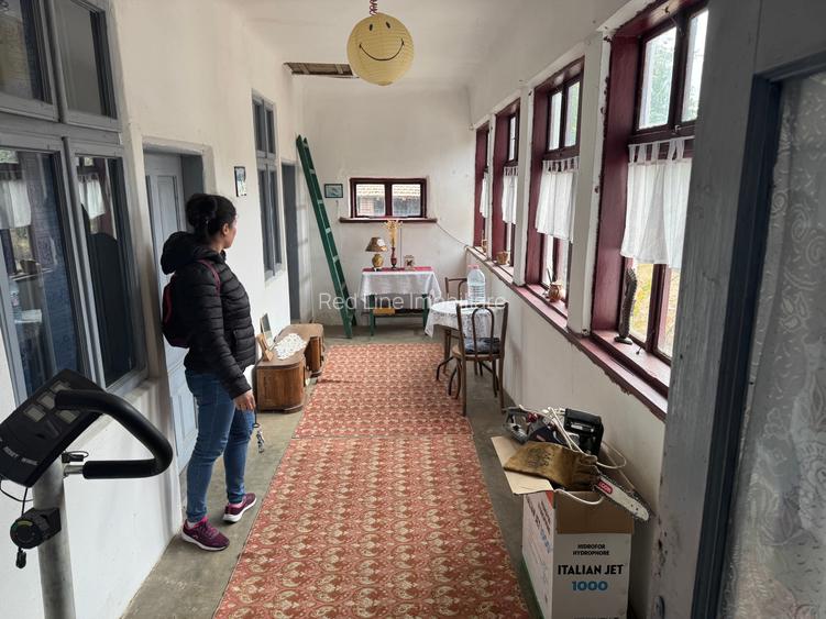 Casă cu anexe de vânzare în Sat Roșiori, Comuna Vânători, jud. Mehedinți - 4
