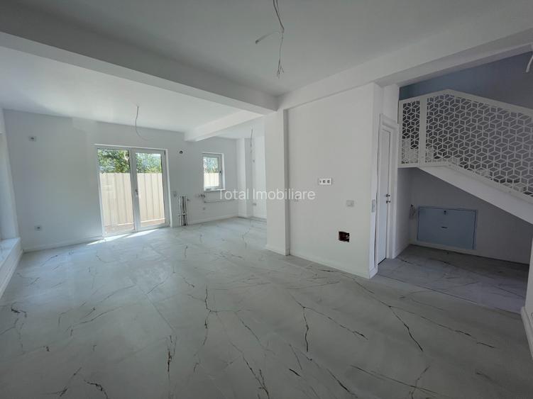 CASA INDIVIDUALA CUPLATA STR. PALTINIS 52 PLOIESTI - 11