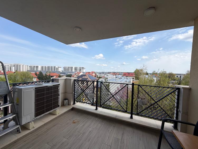 Apartament în Triana Residence,piscină exterioară,parcare valabilă,COMISION0 - 8