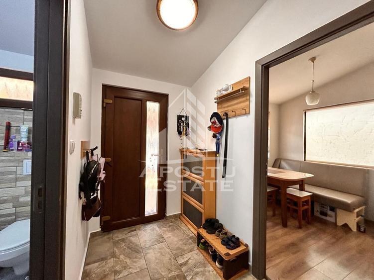 Apartament 3 camere, complet renovat la curte comuna in zona Centrala