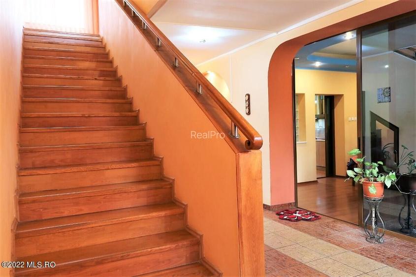 Ovidiu - Str. Nationala, Vila P+1E, teren 1094 mp, vedere la lac! - 47