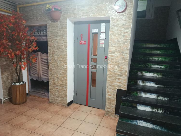 Oferim spre vânzare un apartament de lux aflat chiar în inima capitalei - 18