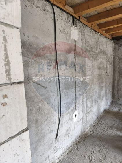 Casă / Vilă cu 5 camere de vânzare în zona Poiana Tapului - 15