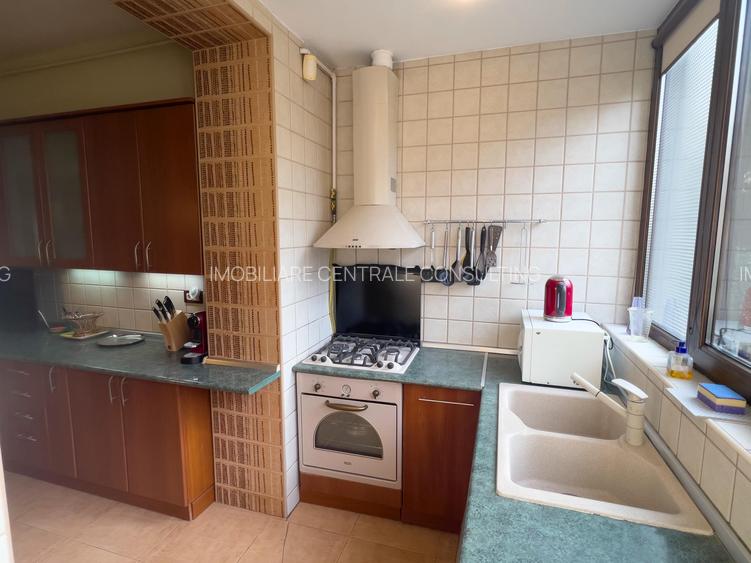 Parter în vilă cu grădină. - 6