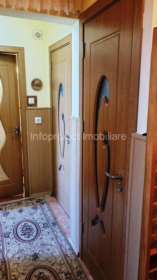 Apartament cu 2 camere, decomandat, cartier Micro 14, etaj 5, zonă liniștită - 13