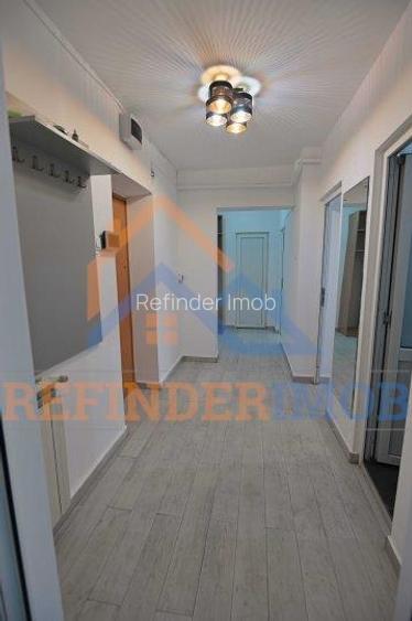Apartament de vanzare cu 2 camere, zona Decebal - 4