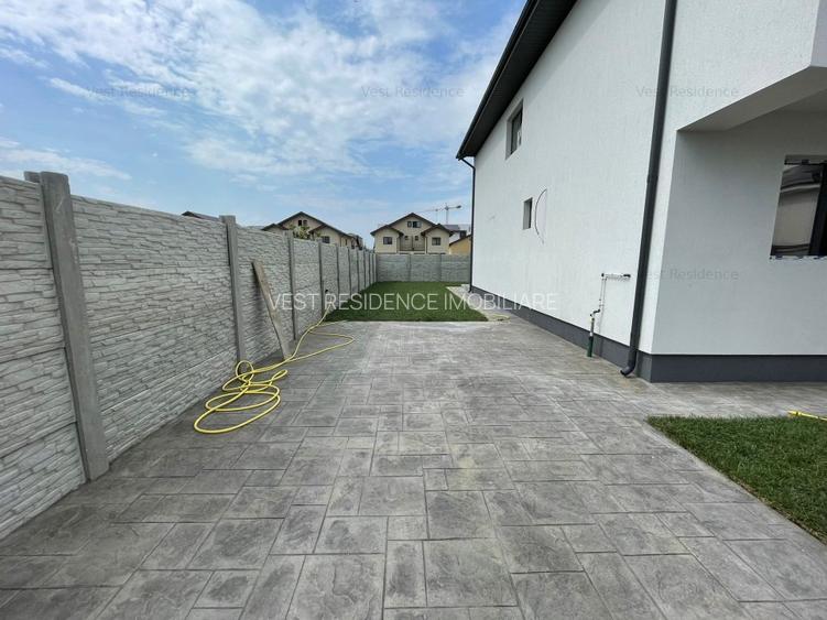 Duplex cu 4 camere si mansarda. Curte 250 mp. Comision 0 - 3