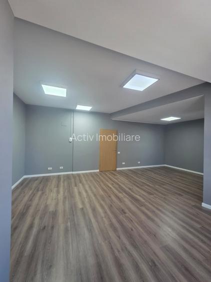 Birou modern, 36mp - B-dul. Mamaia, zona Delfinariu - open space - 3