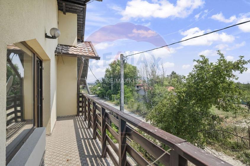 Casă individuală luminoasa cu 6 camere, cu grădină de 572 mp in Gulia - 19